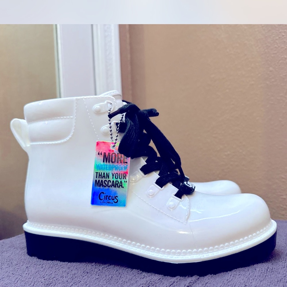 Circus by Sam Edelman white combat boots
